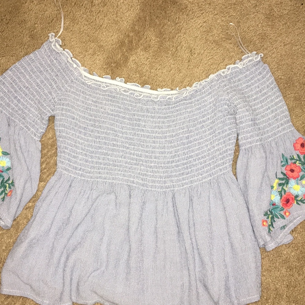 hollister off the shoulder blouse